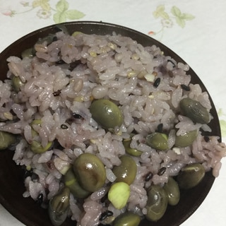 醤油麹で黒枝豆の炊き込みご飯